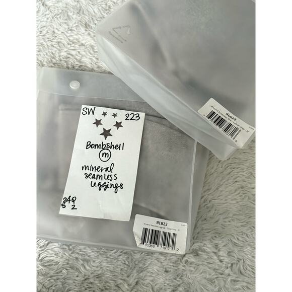 New Bombshell Mineral Seamless Leggings Women's Medium in Lunar Gray		SW223 - Picture 3 of 5